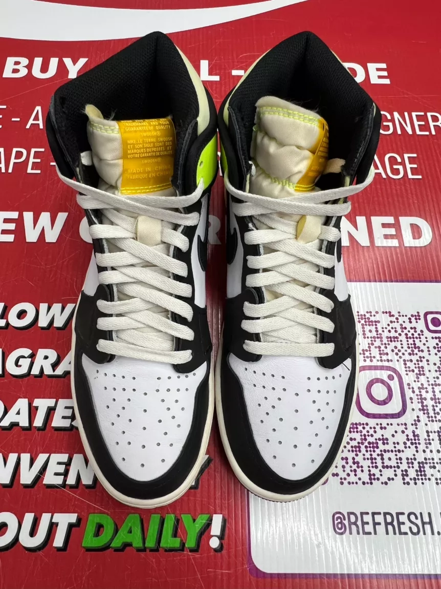 Air Jordan 1 Volt Size 8