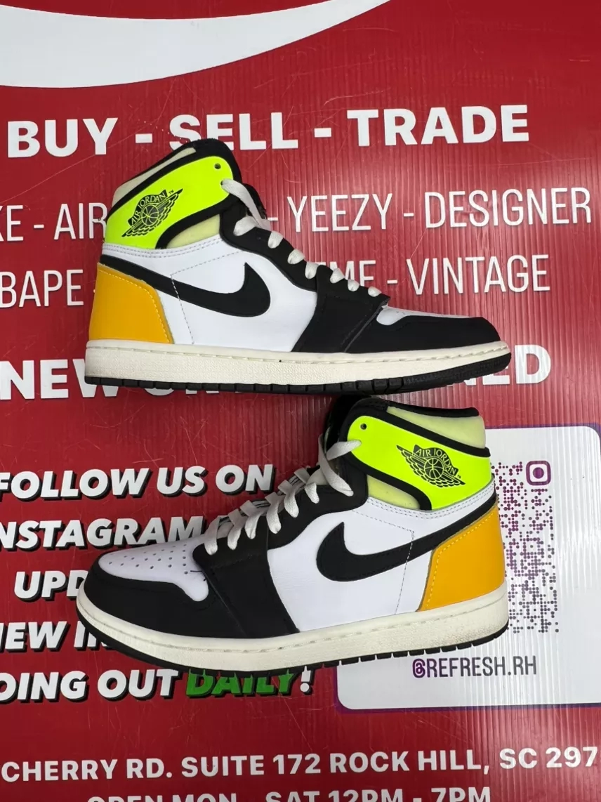 Air Jordan 1 Volt Size 8