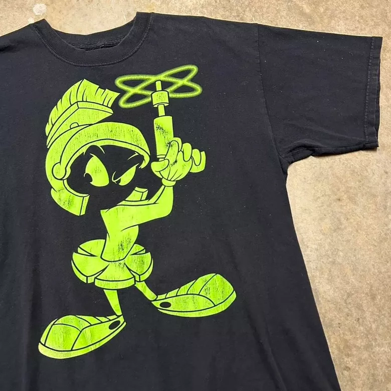 Vintage Y2K Looney Tunes Marvin the Martian Graphic Tee