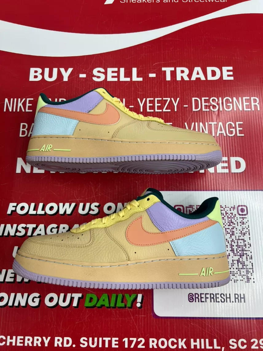 Air Force 1 Low Apricot Agate Size 12