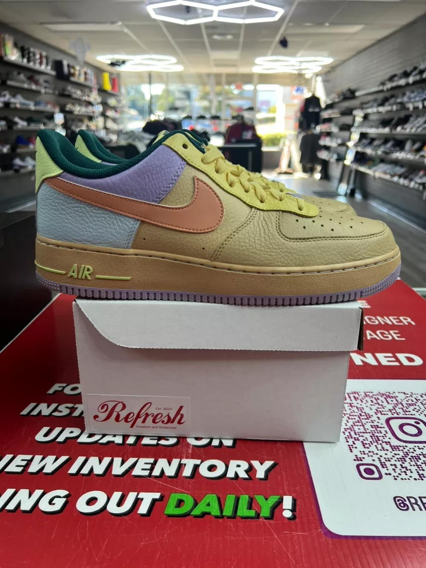 Air Force 1 Low Apricot Agate Size 12