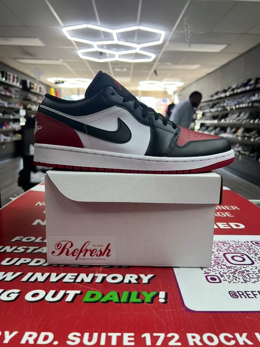 Air Jordan 1 Low Black Toe Size 10