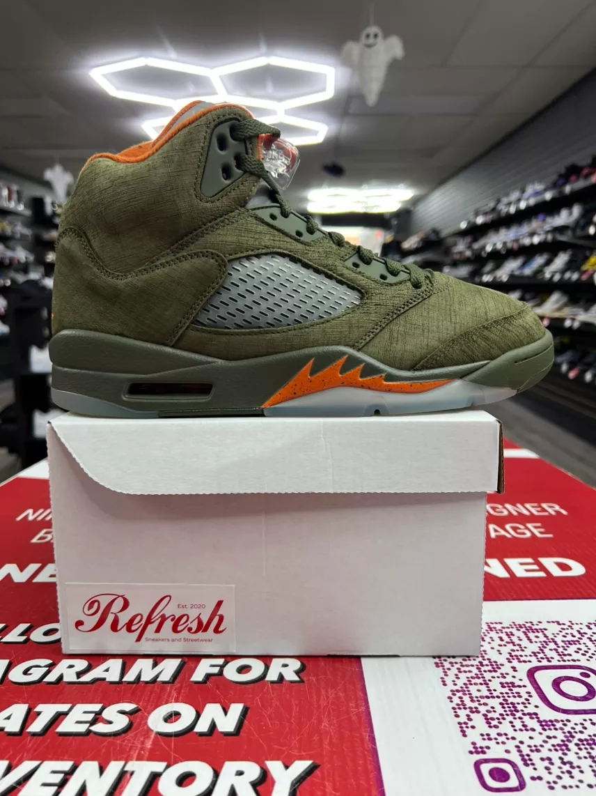 Air Jordan 5 Olive Size 9.5