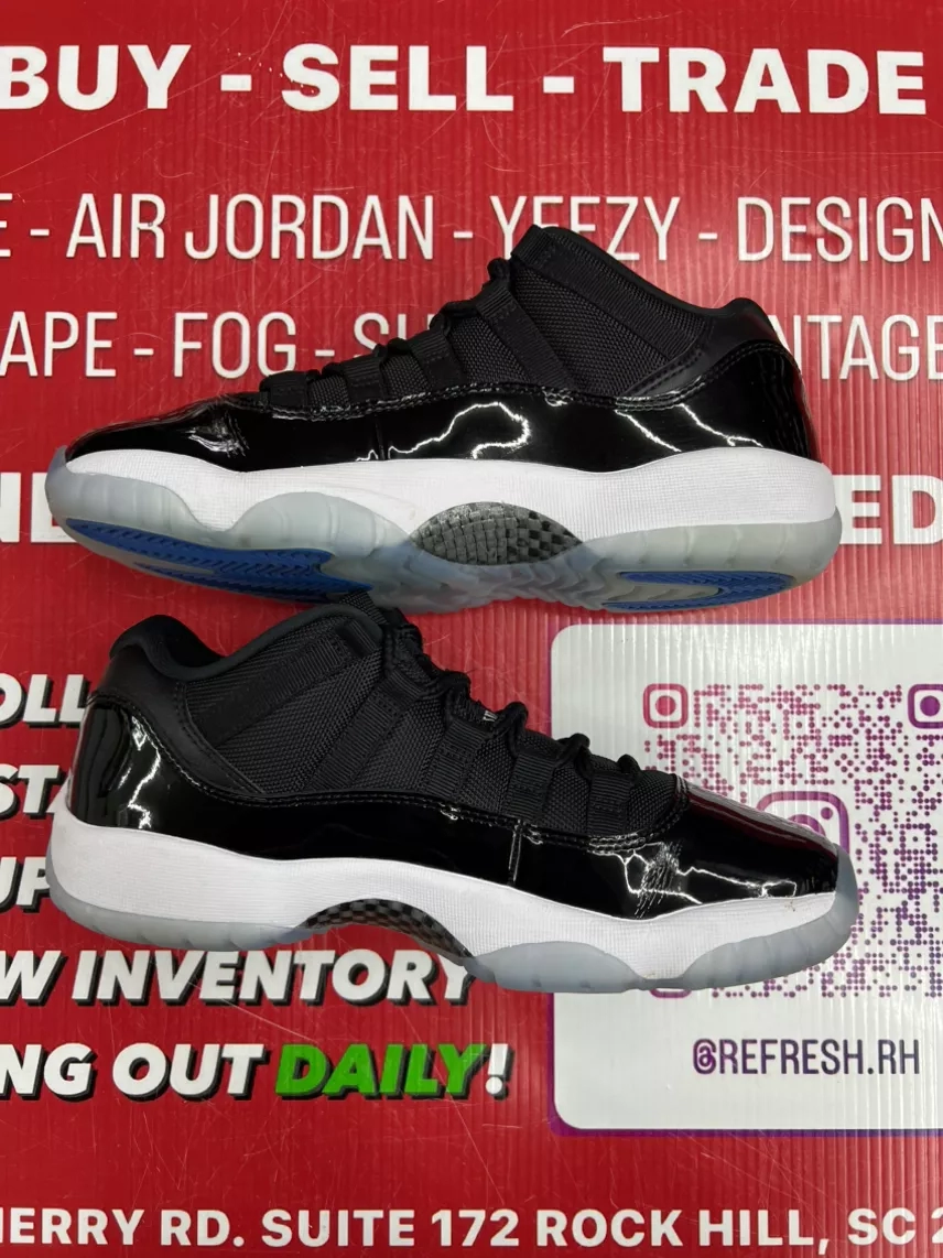 Air Jordan 11 Low Space Jam Size 7y