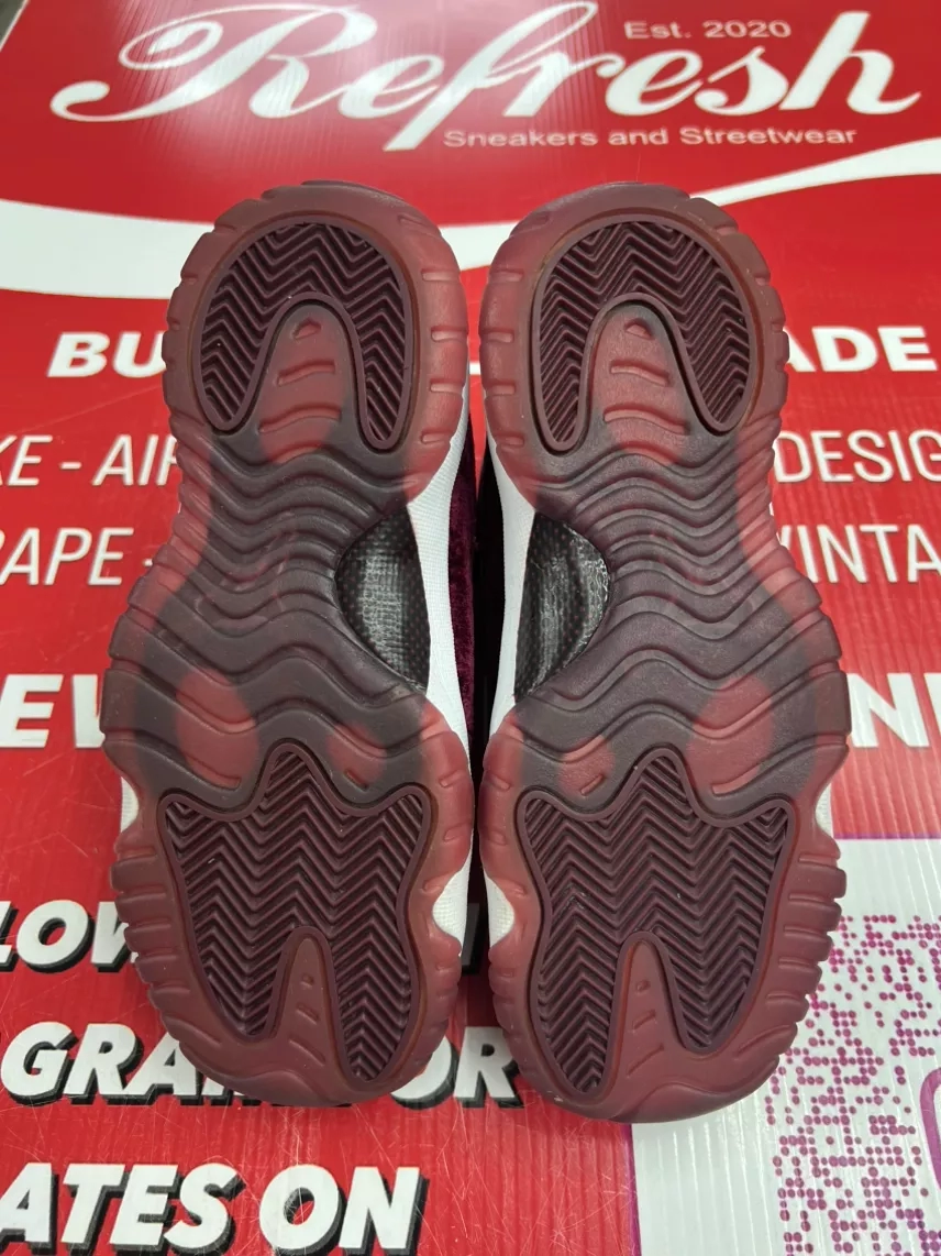 Air Jordan 11 Heiress 4y