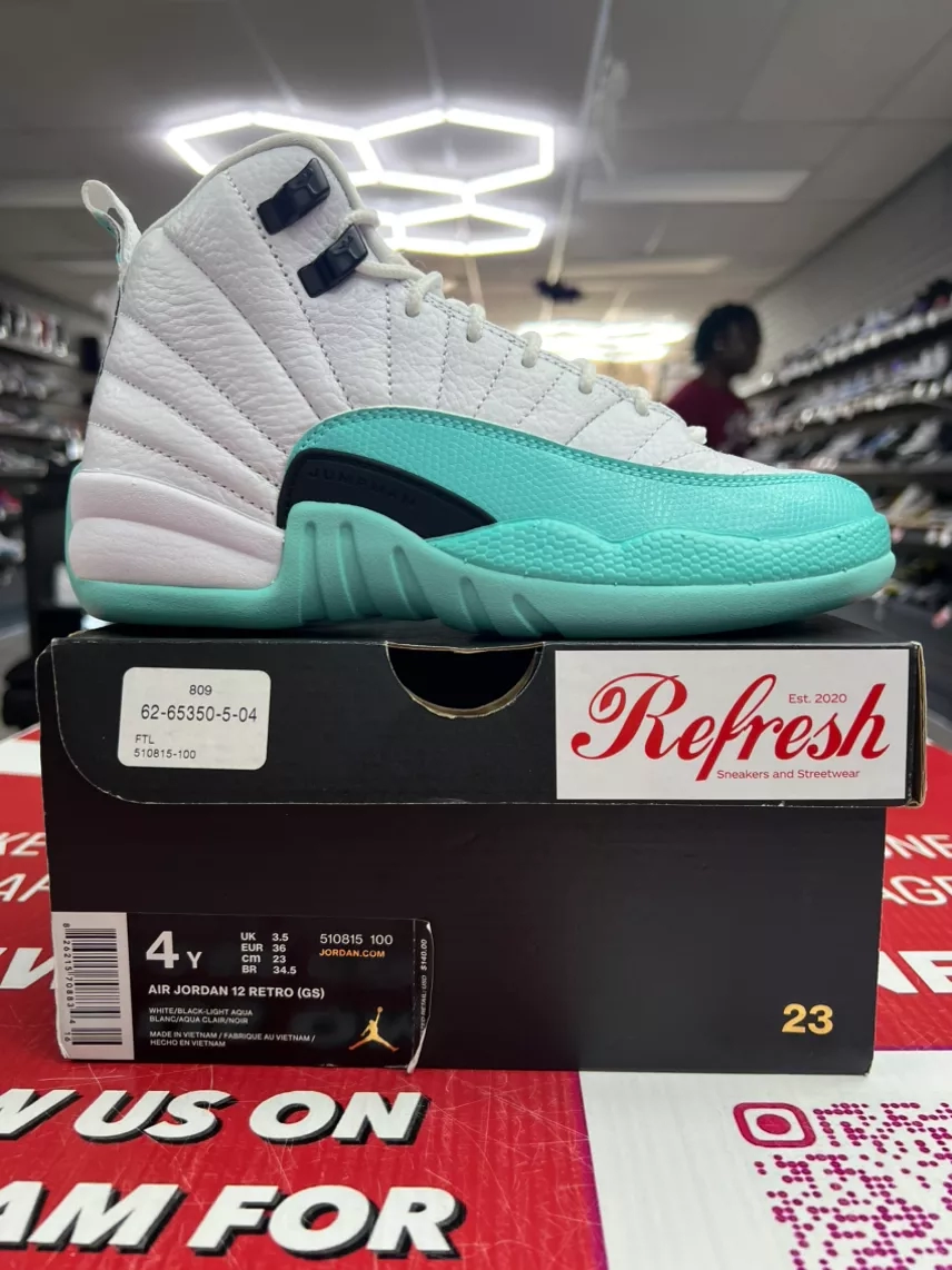 Air Jordan 12 Light Aqua Size 4y