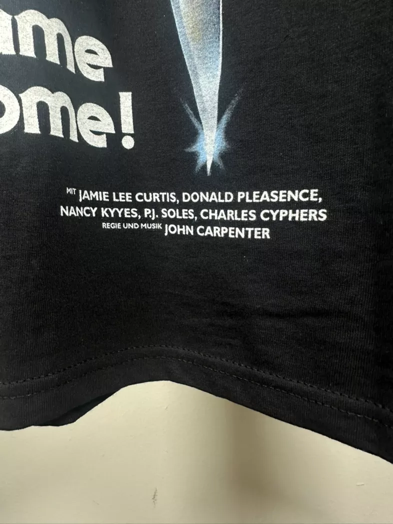 Vintage Halloween jhon carpenter horror movie promo early Y2K 2003 tee shirt