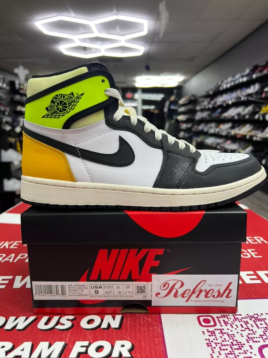 Air Jordan 1 Volt Size 9