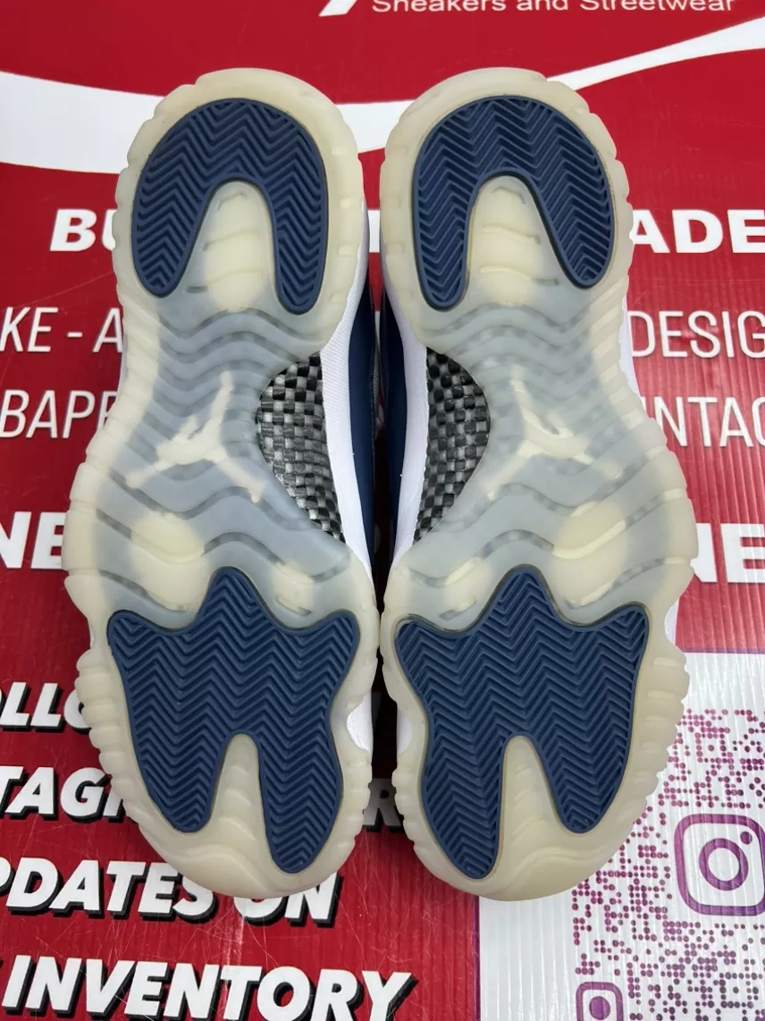 Air Jordan 11 Low Diffused Blue Size 11
