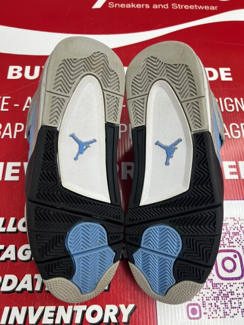 Air Jordan 4 Unc Size 9.5