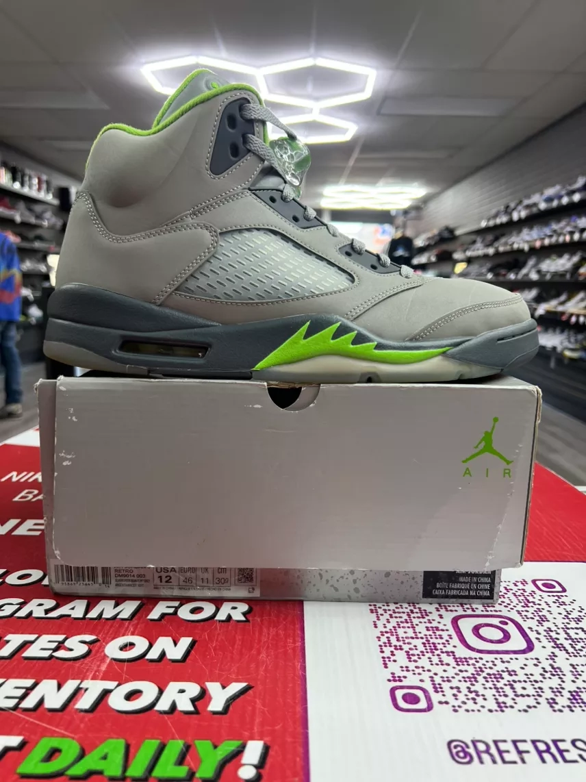 Air Jordan 12 Green Bean Size 12