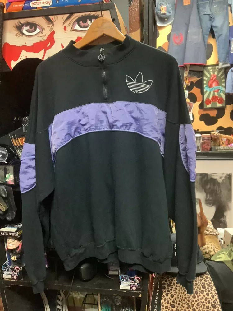 Vintage 1/2 Zip back SpeLLout BLack & PurpLe Sweat