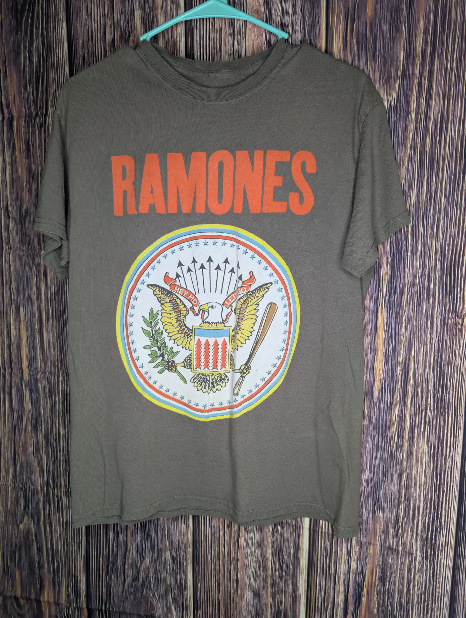 Ramones Band Seal Olive Green T-Shirt
