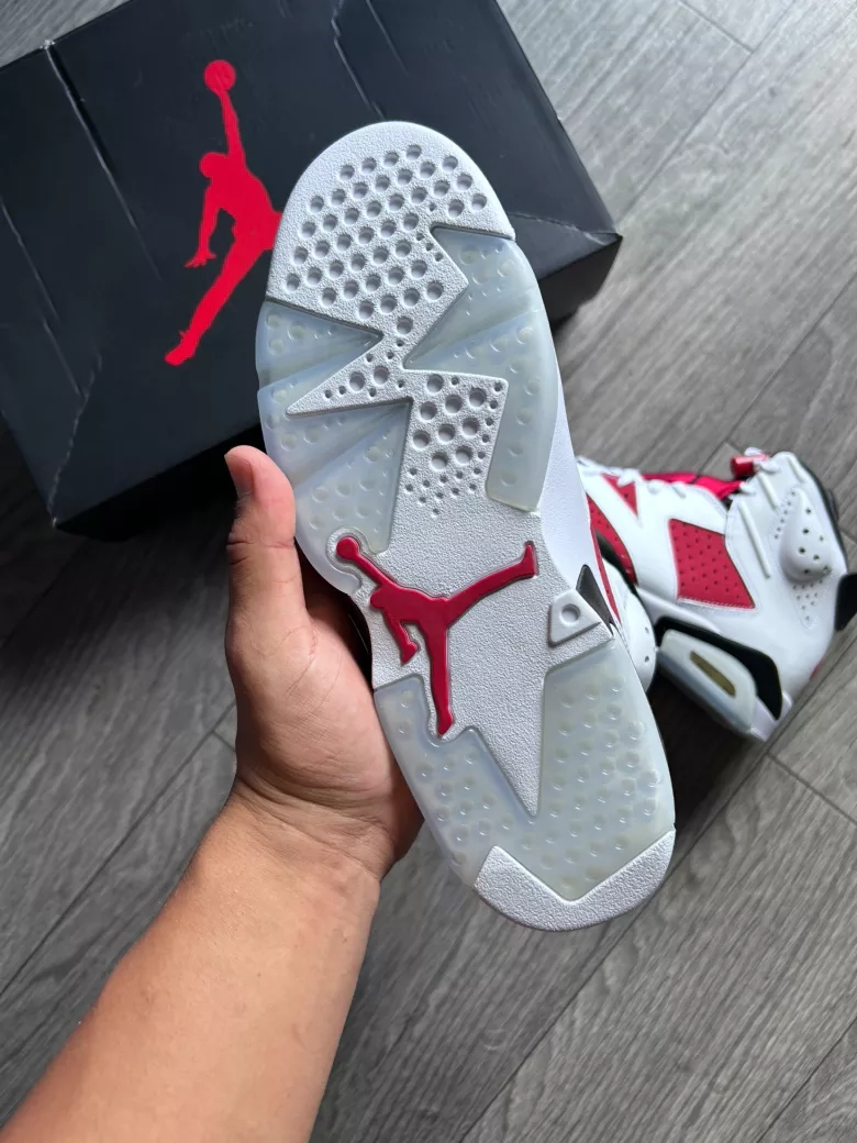 Air Jordan 6 Retro Carmine (2021) size 9M