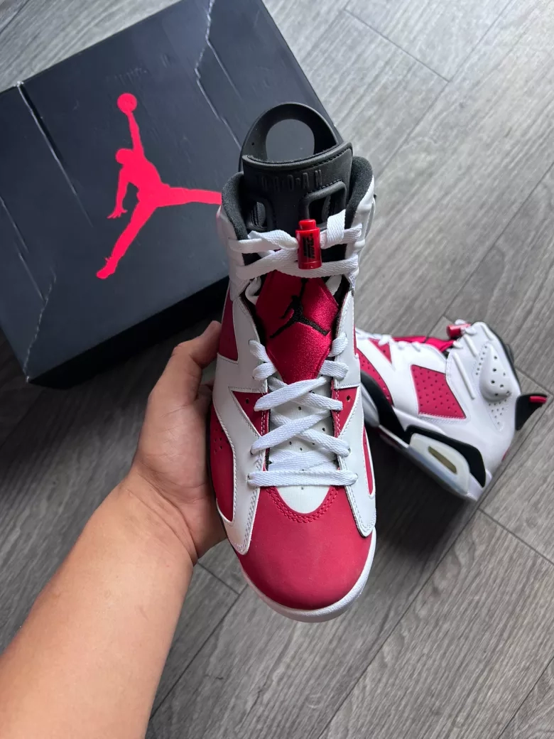Air Jordan 6 Retro Carmine (2021) size 9M