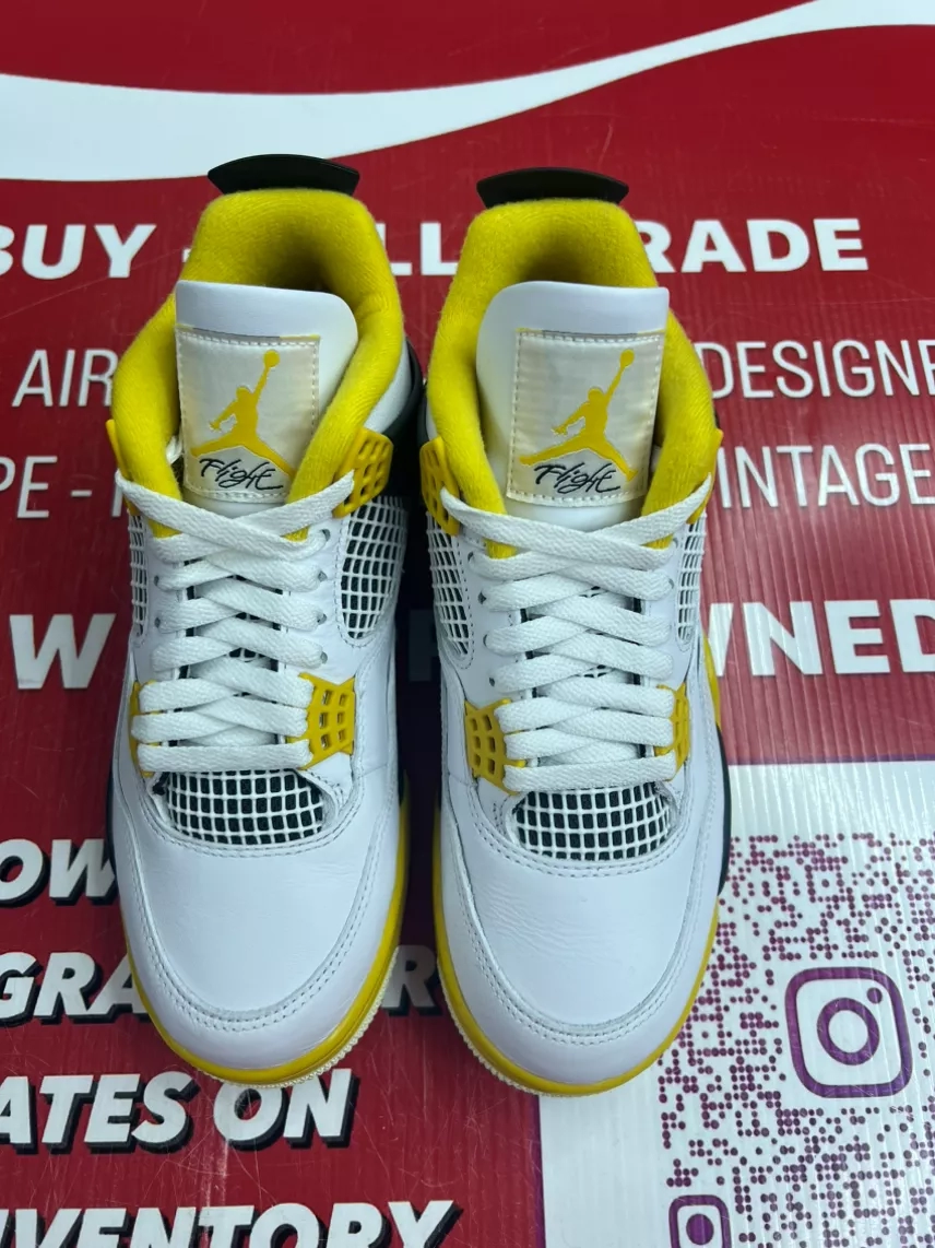 Air Jordan 4 Sulfur Size 7.5w/6y