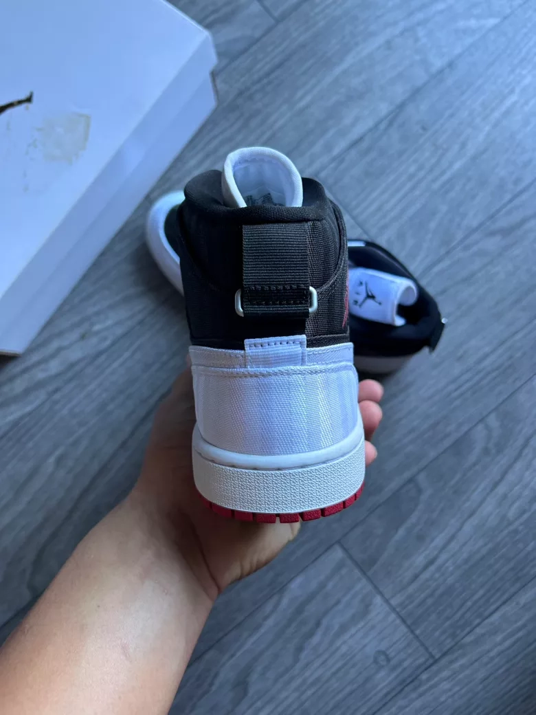 Air Jordan 1 Mid utility