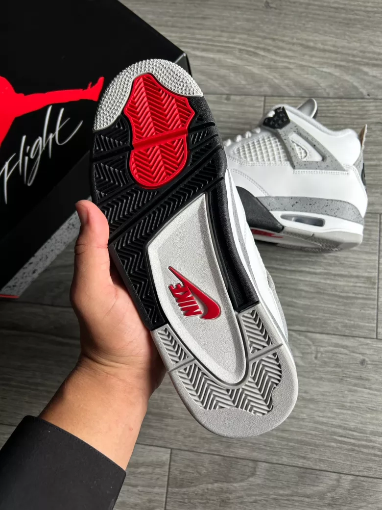 Air Jordan 4 Retro White cement
