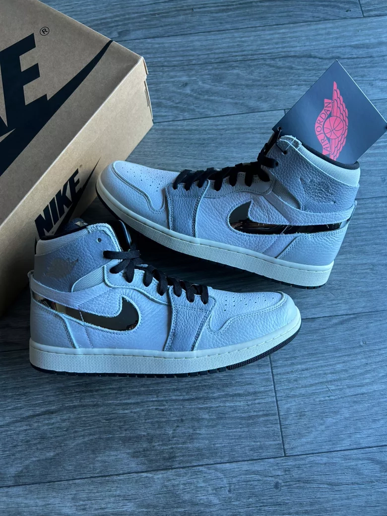 Air Jordan 1 High Zoom CMFT Chicago collective