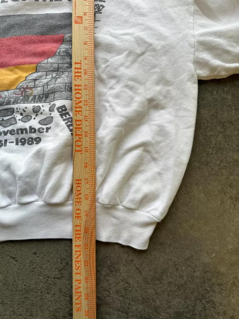 Vintage Raco Berlin Wall Sweatshirt