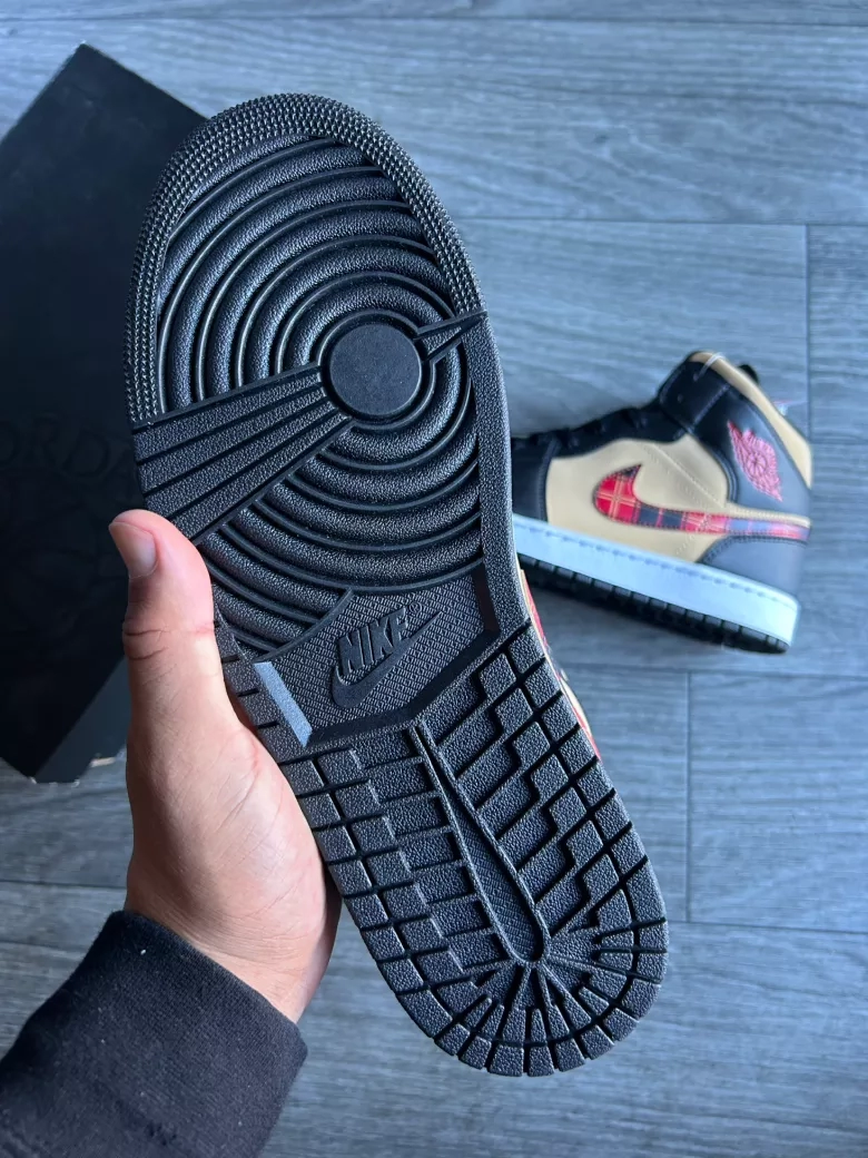 Air Jordan 1 Mid Tartan