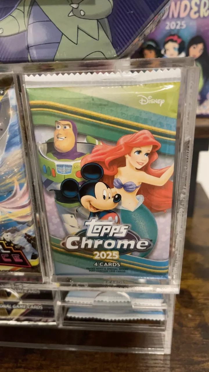 Topps Chrome Disney 2025 Pack