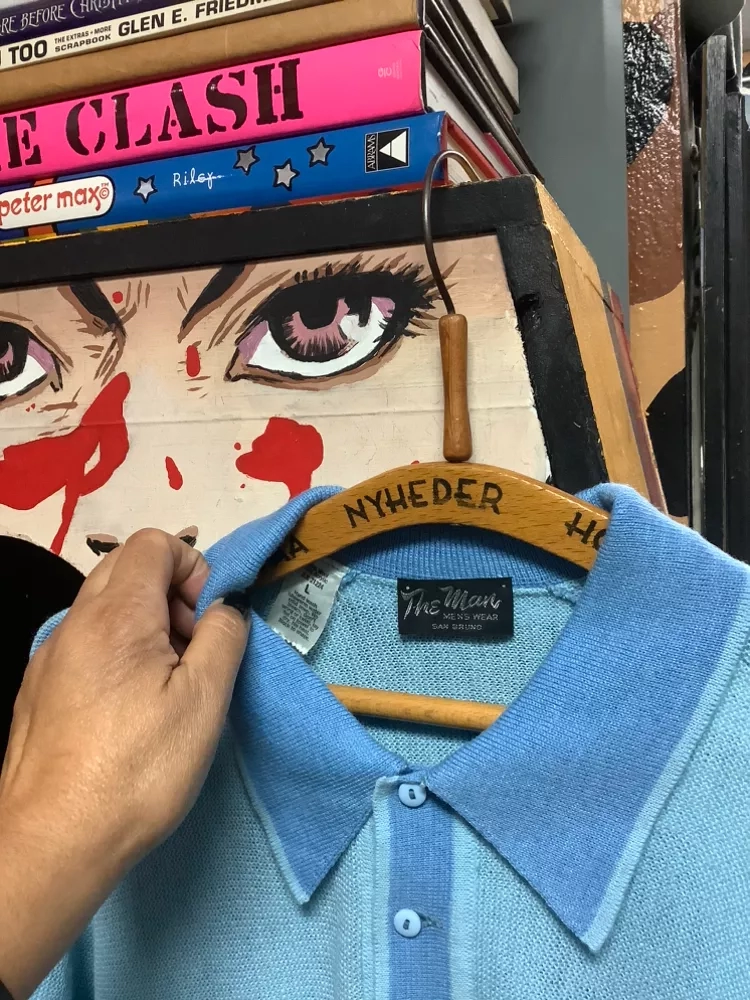Vintage 2 Tone 3Button”The MaN”Blue Polo StyLe Sweater