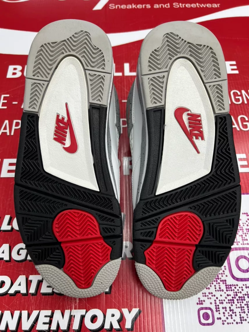 Air Jordan 4 White Cement Size 8.5