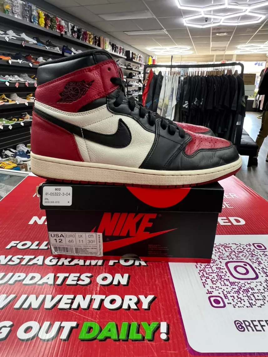 Air Jordan 1 Black Toe Size 12