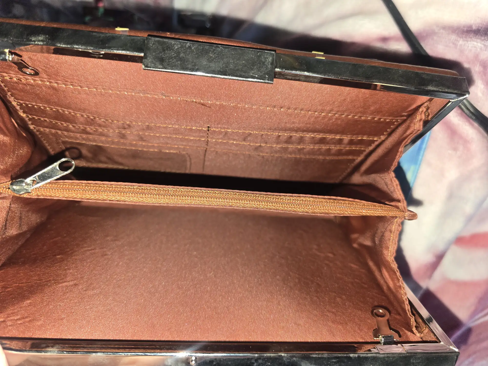 Vintage Brown Clutch Wallet with Kiss Lock Closure