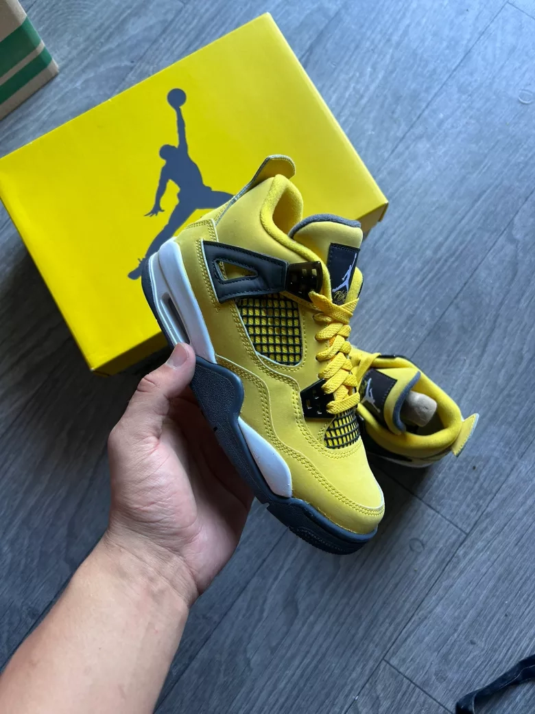 Air Jordan 4 Retro 'Lightning' (2021)