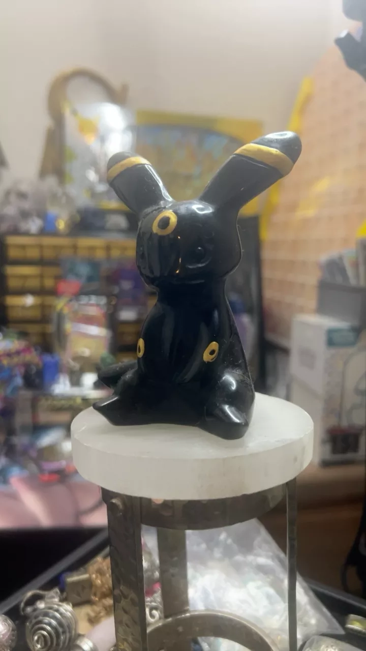Umbreon Crystal Collectible Figurine