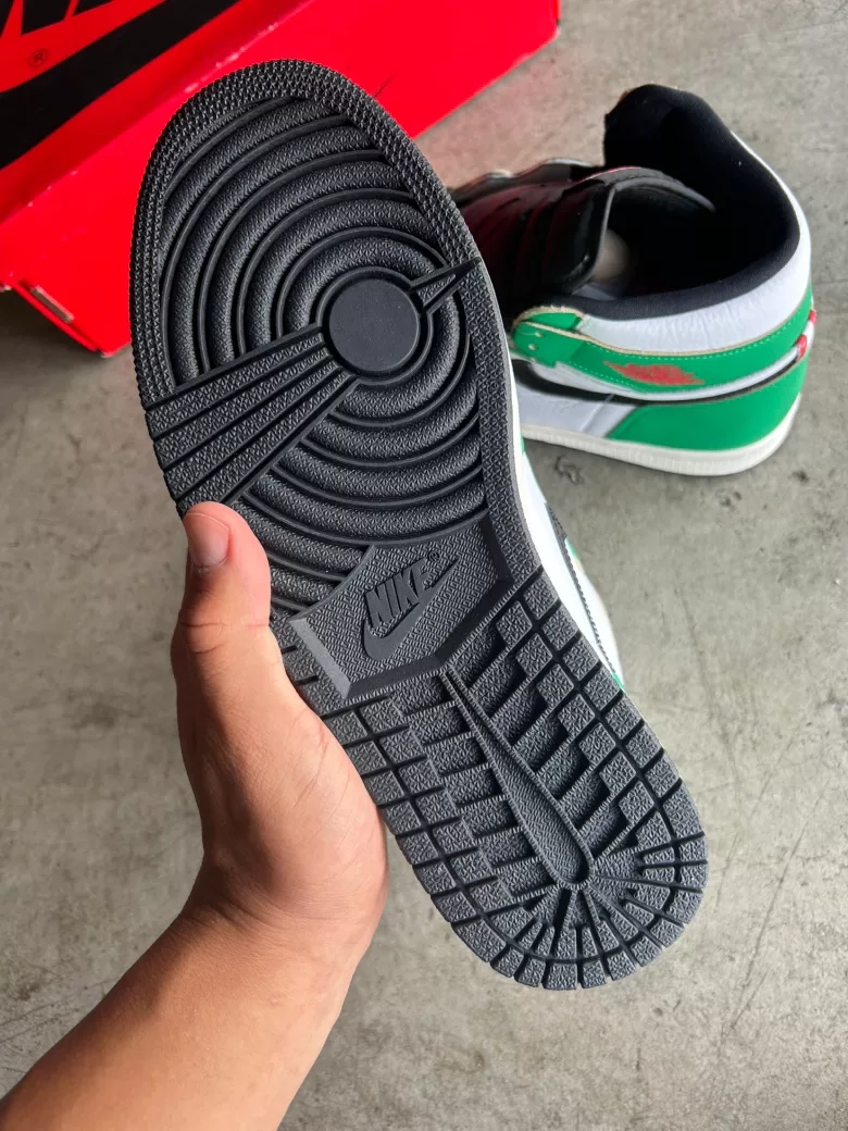 Nike Air Jordan 1 Retro High Lucky Green