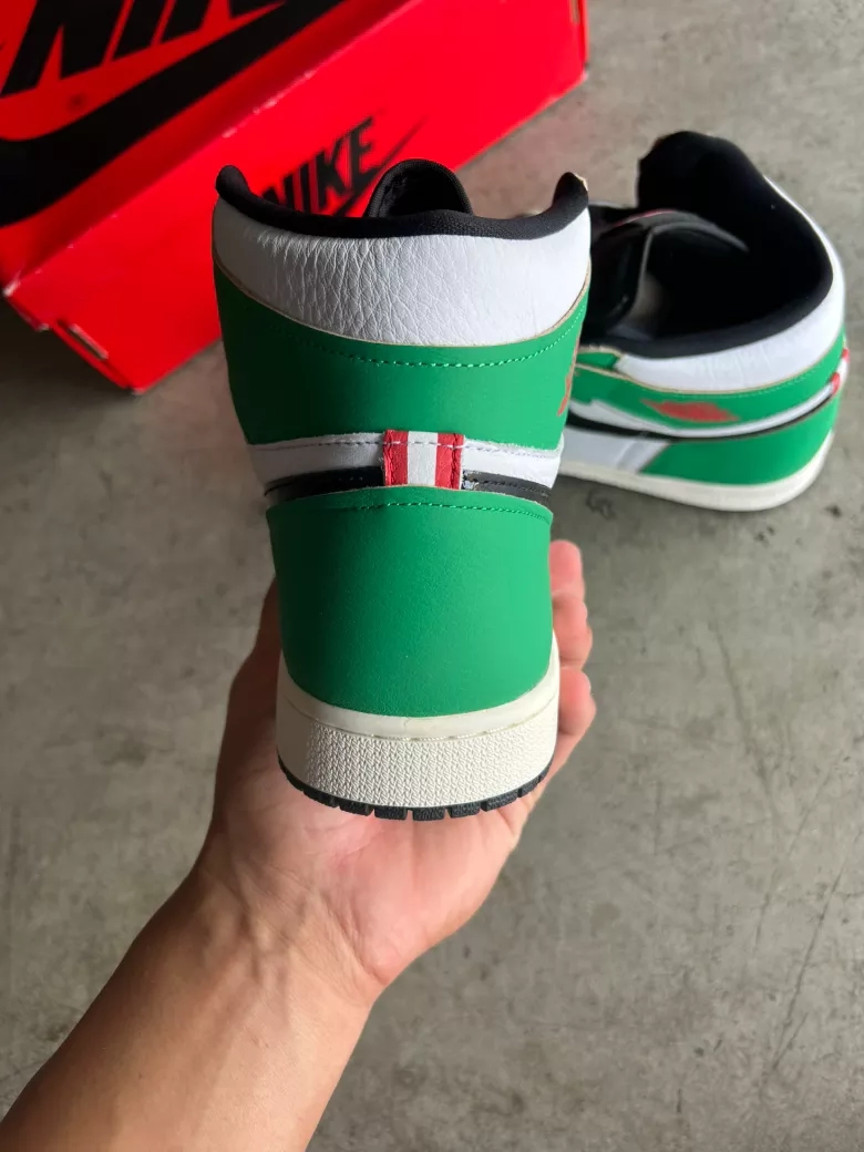 Nike Air Jordan 1 Retro High Lucky Green