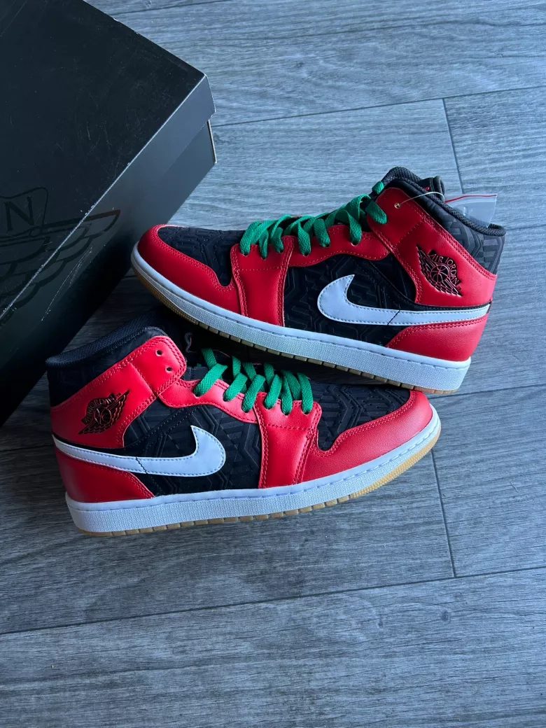 Air Jordan 1 Mid SE Christmas