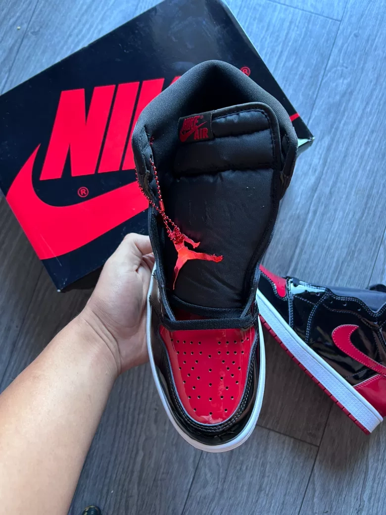 Air Jordan 1 Retro High OG Patent Bred