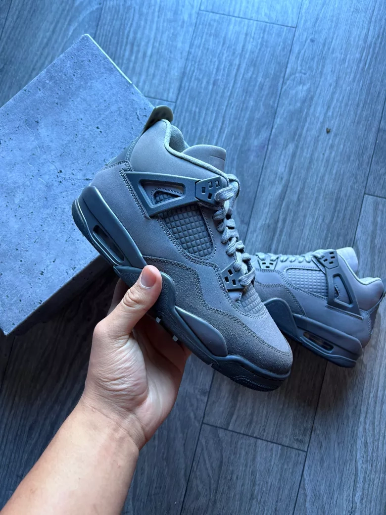 Air Jordan 4 Retro wet cement