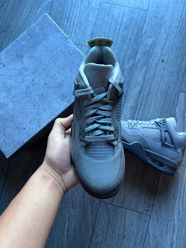 Air Jordan 4 Retro wet cement