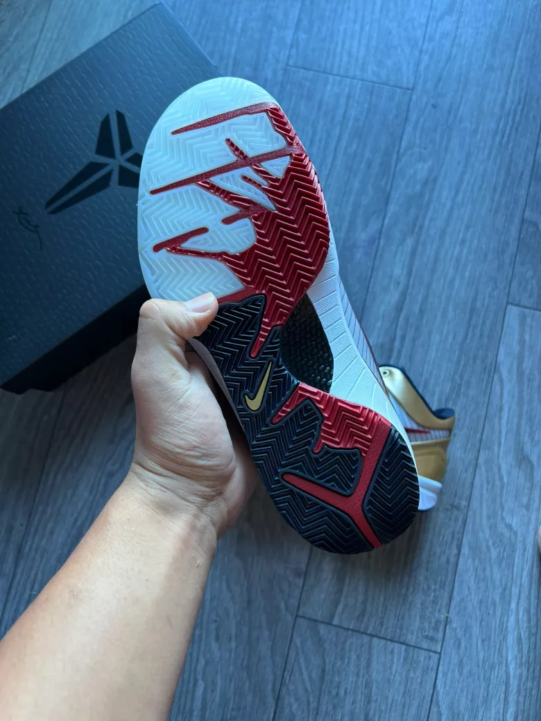 Nike Kobe 4 Protro Gold medal