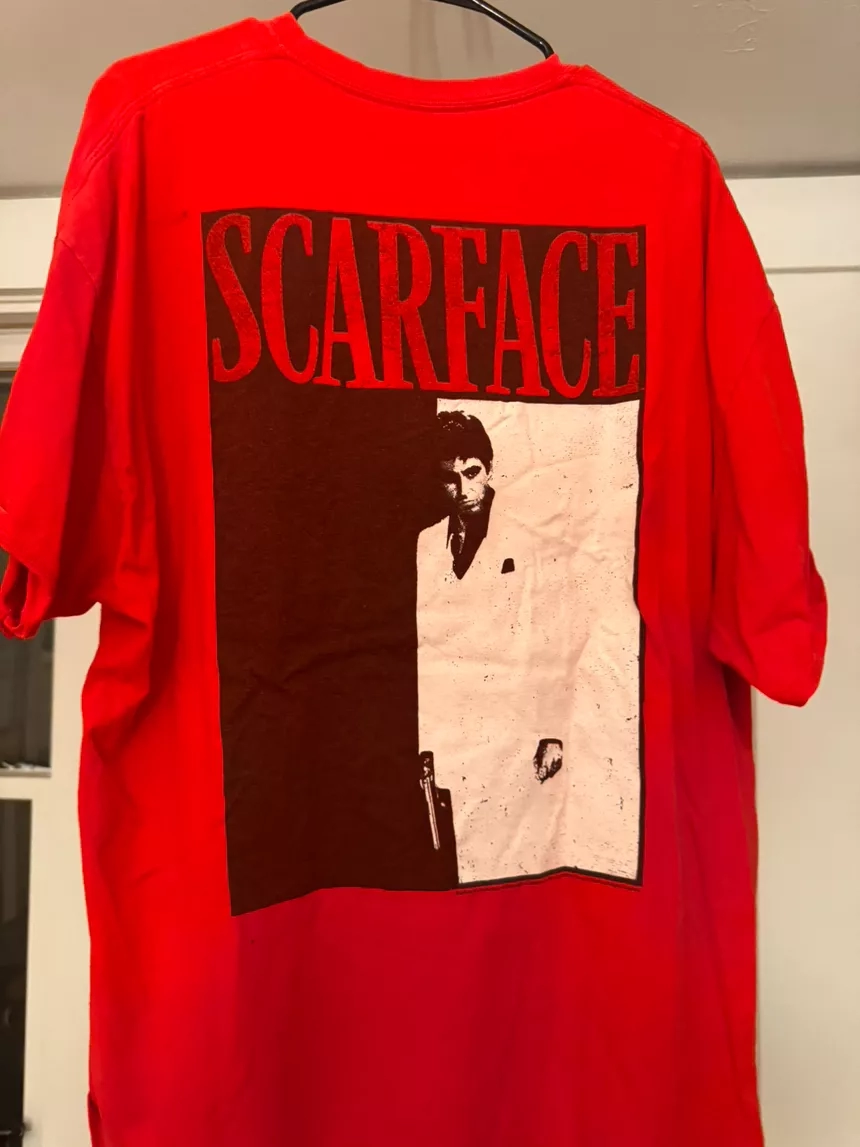 Scarface Red T-Shirt - The World is Yours