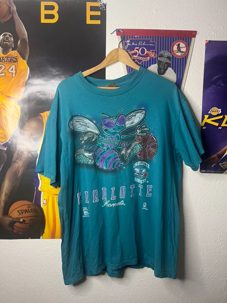 Vintage Charlotte Hornets Graphic Tee