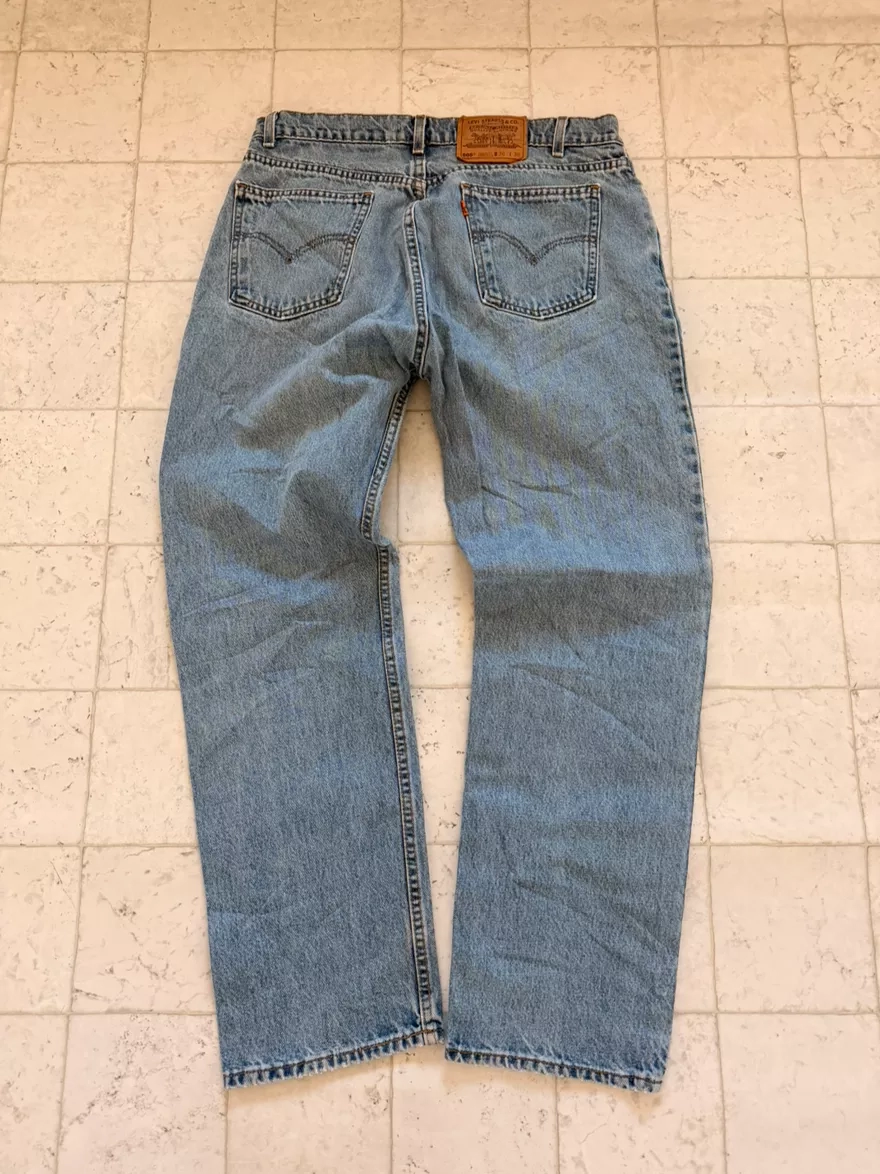 Classic Light Wash Levi's Denim Jeans