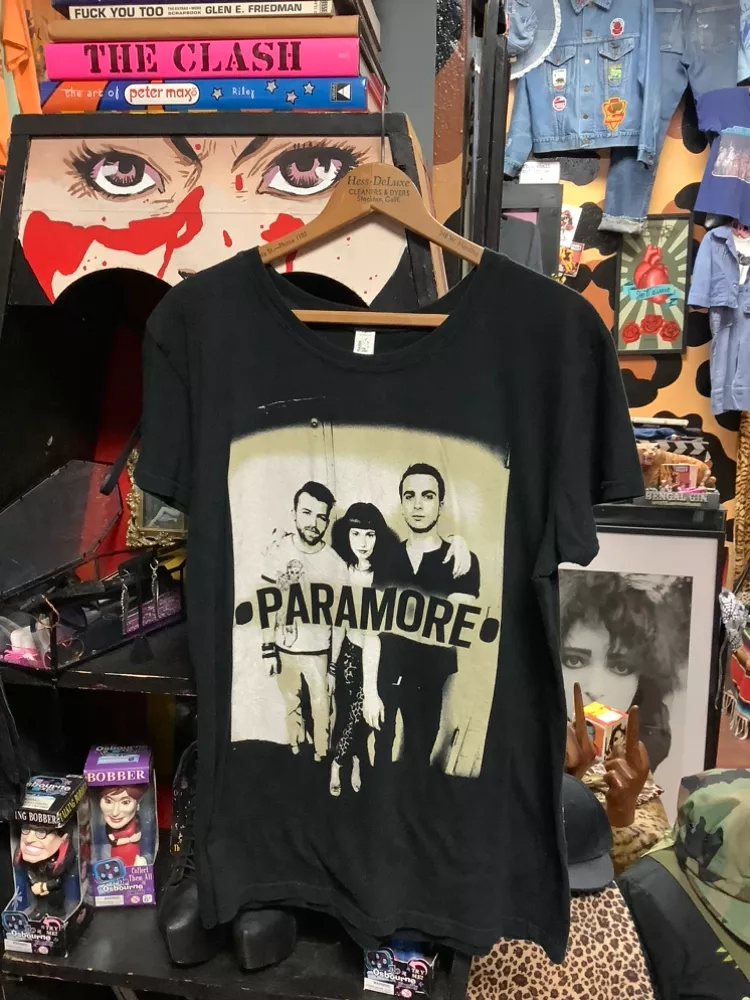 Paramore Band T