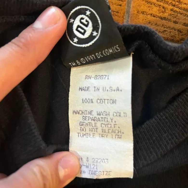 Rare Vintage 1997 DC Comics Black T-Shirt