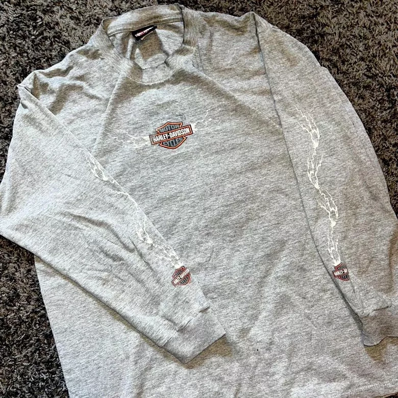 Vintage faded Harley-Davidson Grey Long Sleeve lightning sleeve hit Graphic T-Shirt