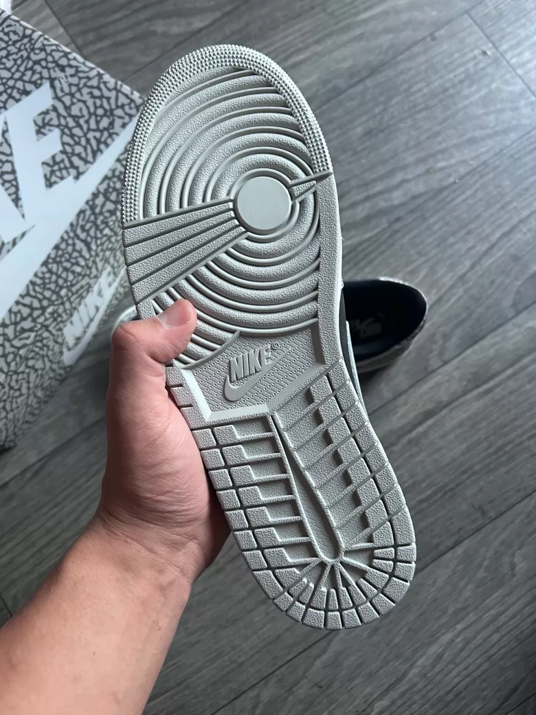 Air Jordan 1 Low Elephant Print "Black Cement"