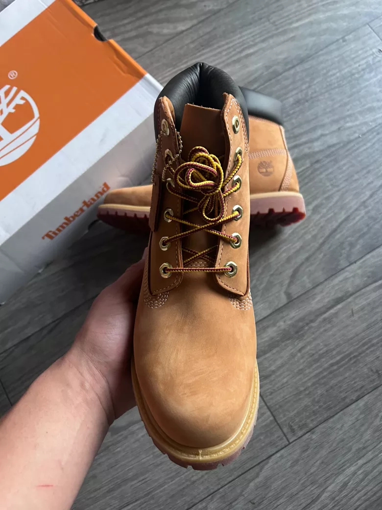 Classic Timberland 6-Inch Premium Waterproof Boots