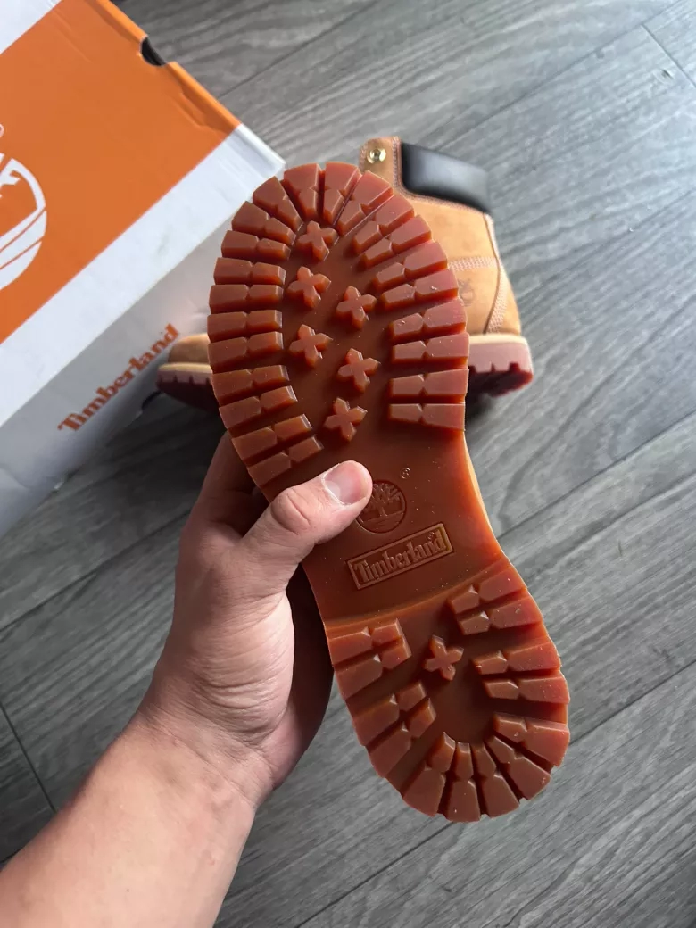 Classic Timberland 6-Inch Premium Waterproof Boots