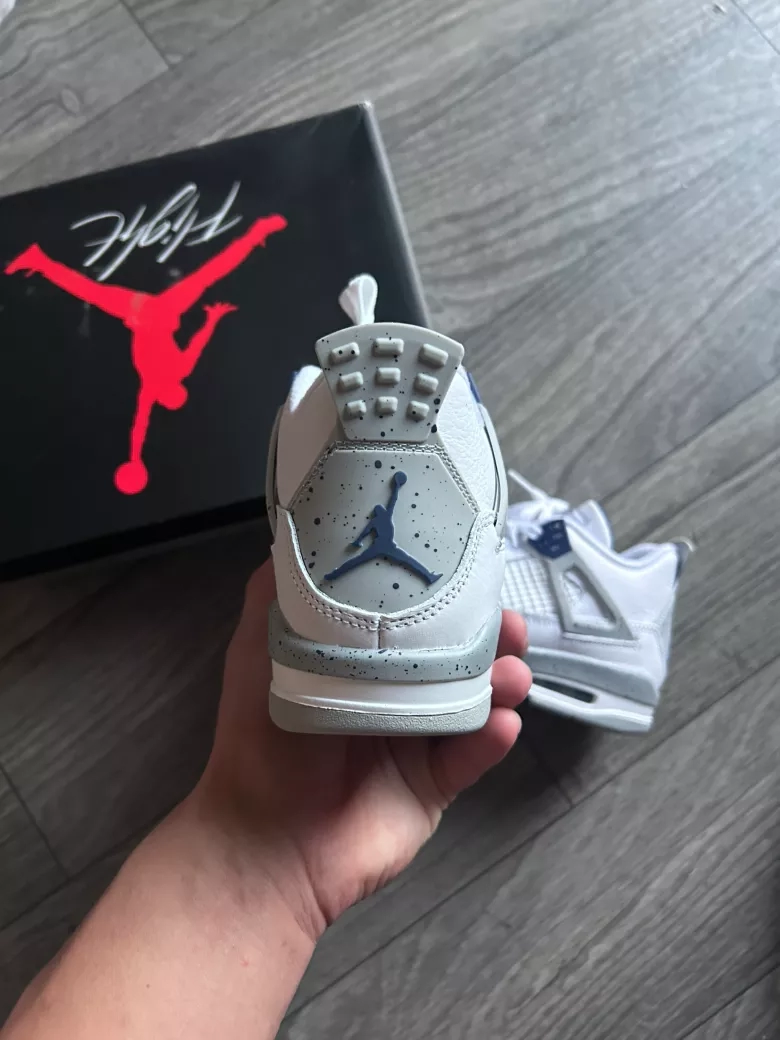 Air Jordan 4 midnight navy