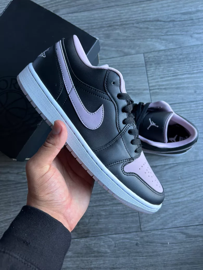 Air Jordan 1 Low SE Black Lilac